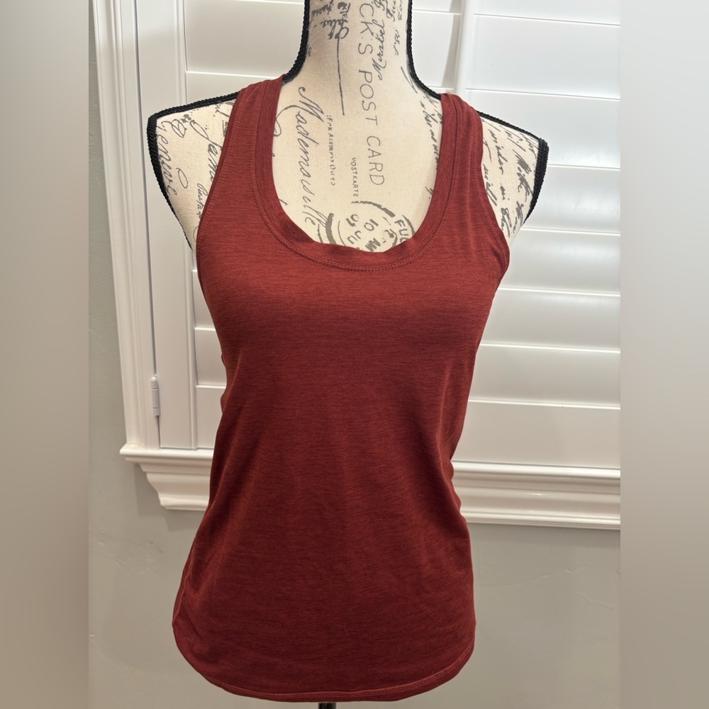 Vuori Women's Brick Red Tank Top